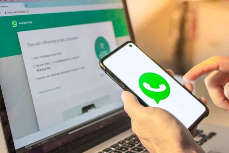 How to Log in With Two Accounts on WhatsApp Web